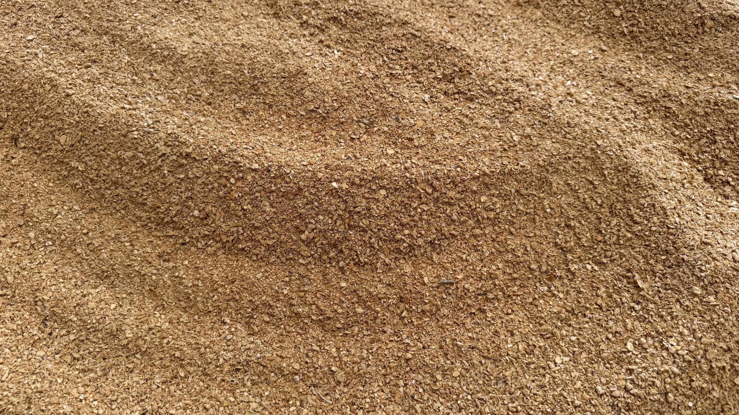 Soya De-Oiled Cake (Deko Group / Adalidda / public domain)